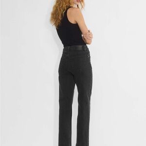Aritzia Women's Straight Leg Jeans - Black